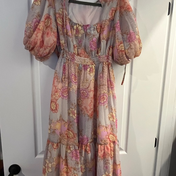 Floral Chiffon midi Dress - Picture 2 of 3